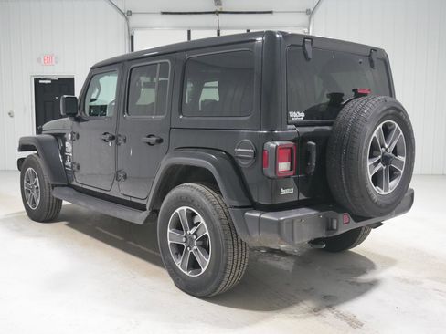 Used 2023 Jeep Wrangler Sahara w/ Cold Weather Group image 7