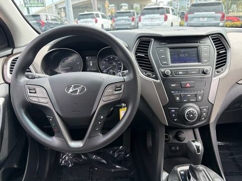 Used 2018 Hyundai Santa Fe Sport FWD image 17
