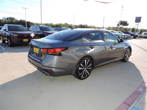 Used 2022 Nissan Altima 2.5 SR image 5