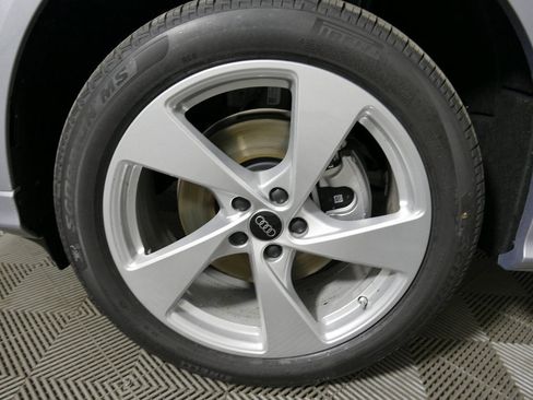 New 2025 Audi Q5 Premium Plus image 9