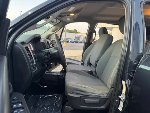 Used 2015 RAM 2500 Tradesman w/ Chrome Appearance Group AWD/4WD image 10