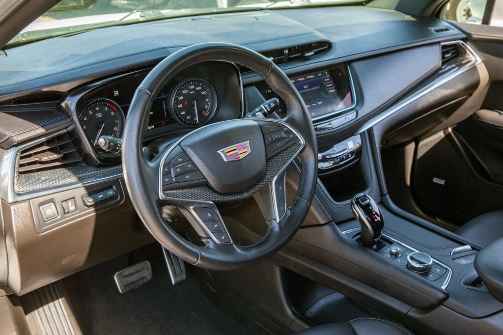 Used 2022 Cadillac XT5 Sportv w/ Technology Package AWD/4WD image 10