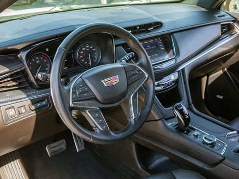 Used 2022 Cadillac XT5 Sportv w/ Technology Package AWD/4WD image 10