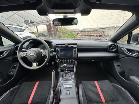 Used 2024 Toyota GR86 image 11