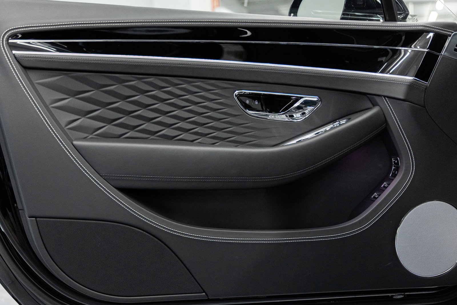 Certified 2026 Bentley Continental GT Azure AWD/4WD image 18