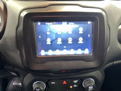 Used 2021 Jeep Renegade Sport AWD/4WD image 23