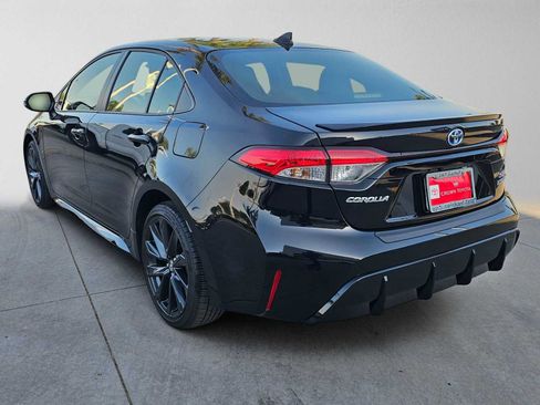 Certified 2024 Toyota Corolla SE w/ SE Package FWD image 5