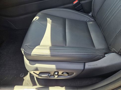 Used 2025 Lexus NX 250 FWD w/ Accessory Package (2T) image 17