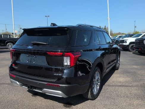 Used 2025 Ford Explorer Platinum AWD/4WD image 7
