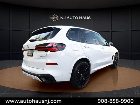 Used 2024 BMW X5 xDrive40i w/ M Sport Package AWD/4WD image 13