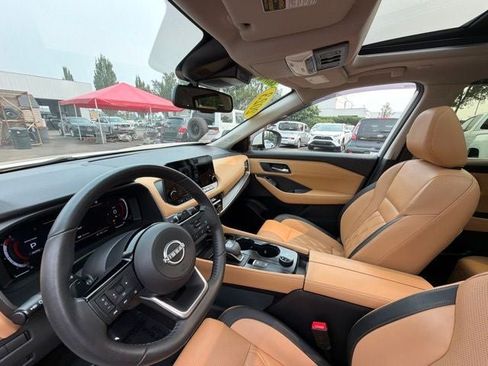 Used 2023 Nissan Rogue Platinum AWD/4WD image 11