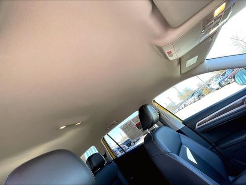 Used 2018 Volkswagen Atlas SE image 11