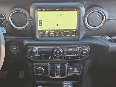 Used 2023 Jeep Wrangler Sahara image 17