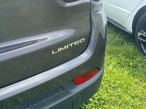 Used 2024 Jeep Compass Limited AWD/4WD image 17