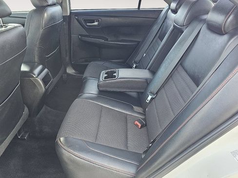 Used 2016 Toyota Camry SE FWD image 22