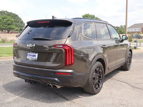 Certified 2022 Kia Telluride SX w/ SX Prestige Package AWD/4WD image 8