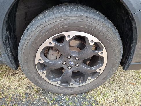 Used 2023 Subaru Crosstrek 2.0i Premium image 7