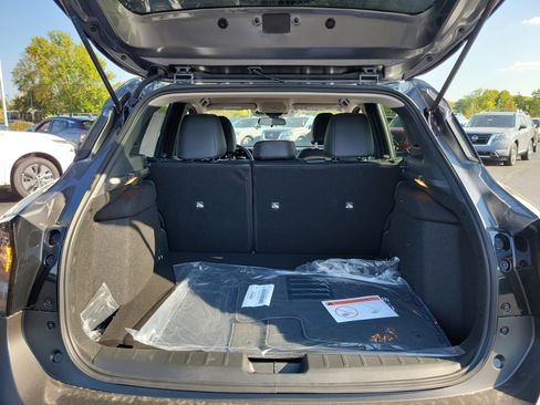 New 2026 Nissan Kicks SR w/ Cold Weather Package image 9