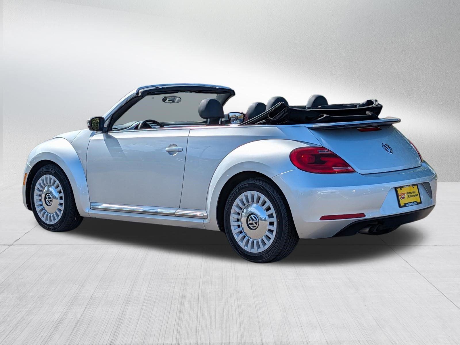 Used 2013 Volkswagen Beetle 2.5 FWD image 5