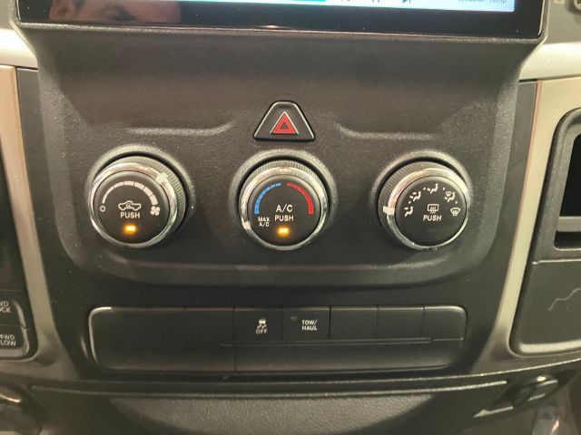 Used 2020 RAM 1500 Classic SLT AWD/4WD image 37