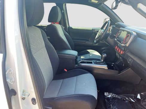 Used 2023 Toyota Tacoma TRD Off-Road AWD/4WD image 25