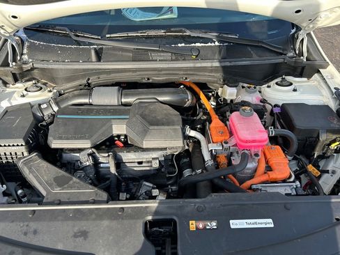 Certified 2024 Kia Sportage LX image 9