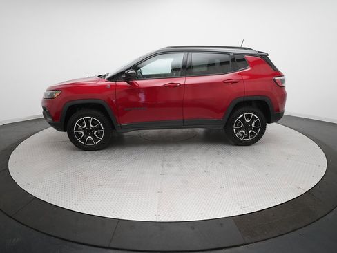 Used 2024 Jeep Compass Trailhawk w/ Trailhawk Convenience Group image 23