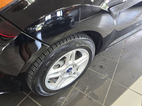 Used 2017 Ford Fiesta SE w/ Cold Weather Package image 29