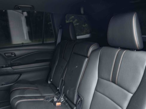 Used 2024 Honda Passport TrailSport image 19