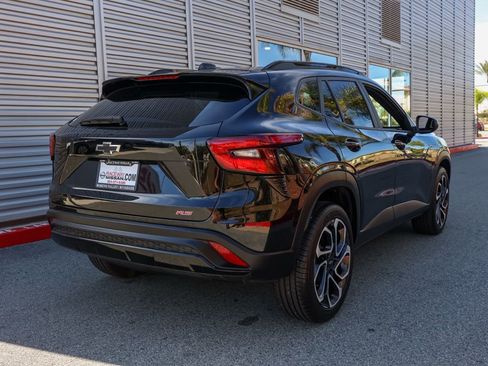 Used 2024 Chevrolet Trax RS image 4