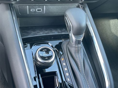 New 2025 GMC Canyon AT4 w/ Nightfall Edition image 15