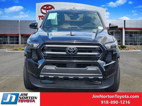 Used 2024 Toyota Tacoma SR5 RWD image 2