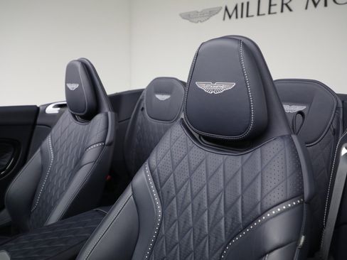 Used 2024 Aston Martin DB12 Convertible image 25