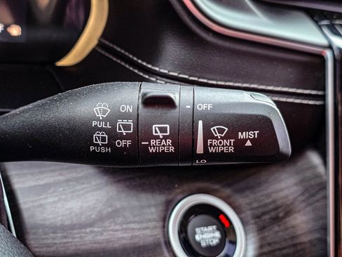 Used 2022 Jeep Grand Cherokee Limited image 23