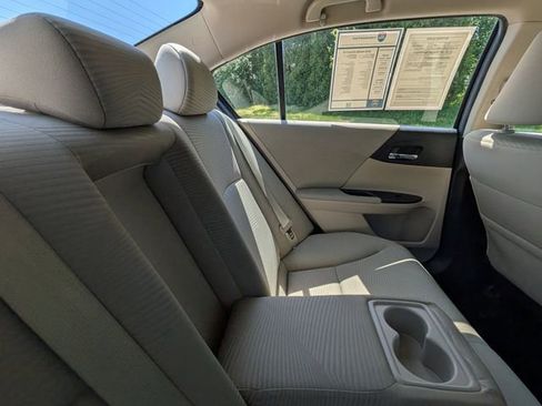 Used 2016 Honda Accord LX image 24