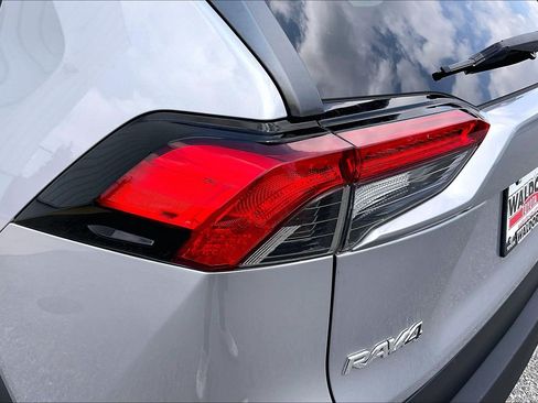 Used 2020 Toyota RAV4 XLE w/ Convenience Package AWD/4WD image 34