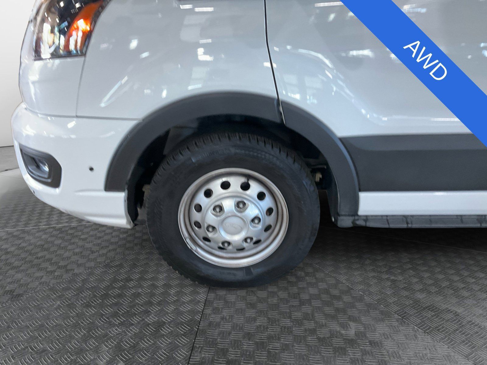 Used 2025 Ford Transit 350 XLT AWD/4WD image 14
