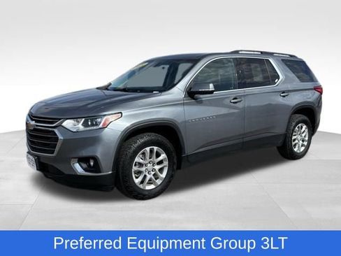 Used 2021 Chevrolet Traverse LT image 1