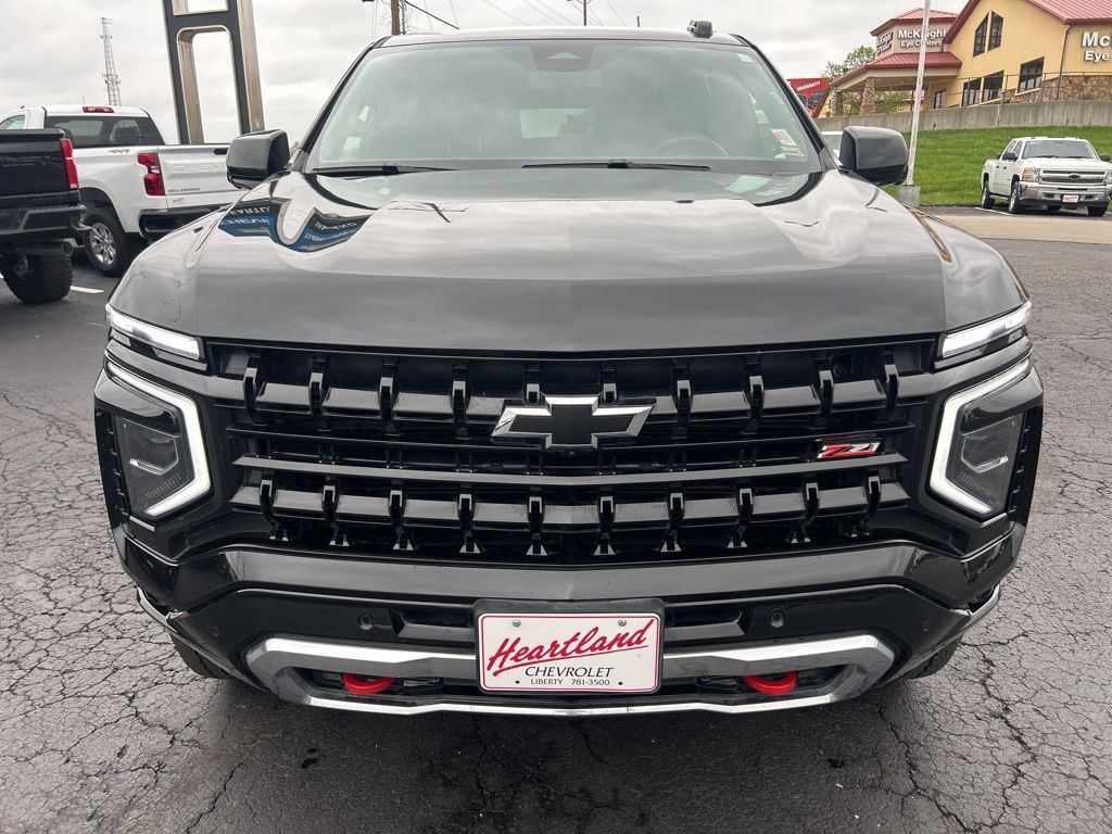 Used 2025 Chevrolet Tahoe Z71 AWD/4WD image 2