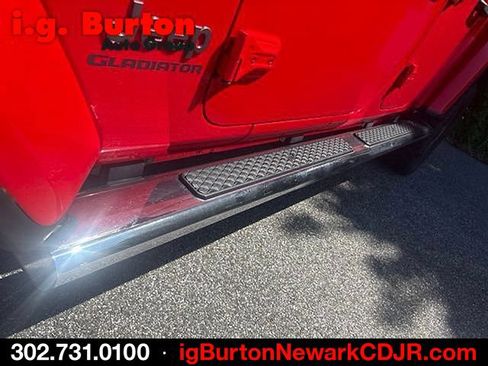 Used 2020 Jeep Gladiator Rubicon AWD/4WD image 6