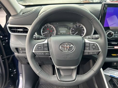 New 2026 Toyota Highlander XLE image 21