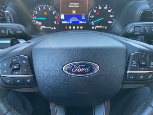 Used 2020 Ford Explorer XLT w/ Equipment Group 202A image 26