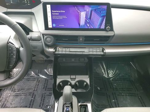 Used 2024 Toyota Prius Limited w/ Limited Premium Package image 29