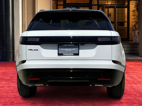 New 2026 Land Rover Range Rover Velar Dynamic SE image 4