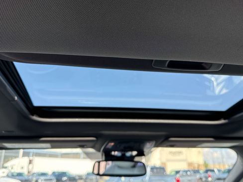 Used 2024 Toyota Sienna XSE FWD image 15