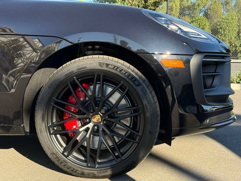 New 2026 Porsche Macan GTS AWD/4WD image 12