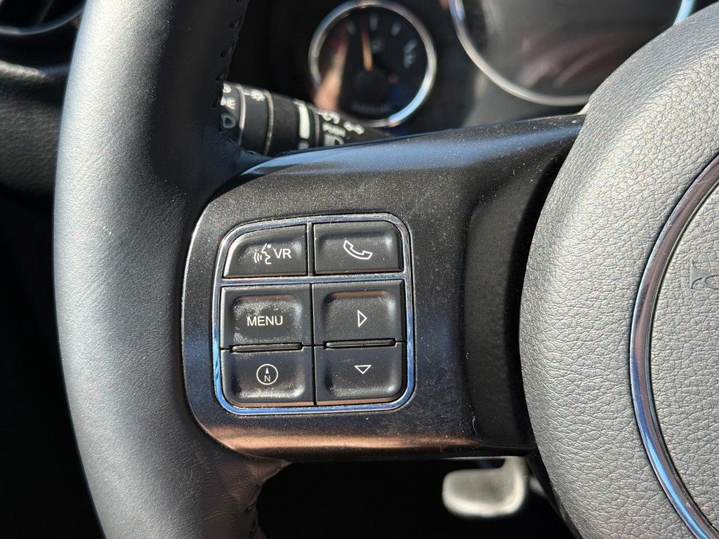 Used 2017 Jeep Wrangler Rubicon AWD/4WD image 13