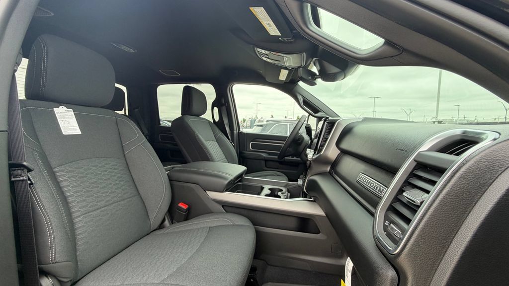 New 2026 RAM 3500 Big Horn AWD/4WD image 28