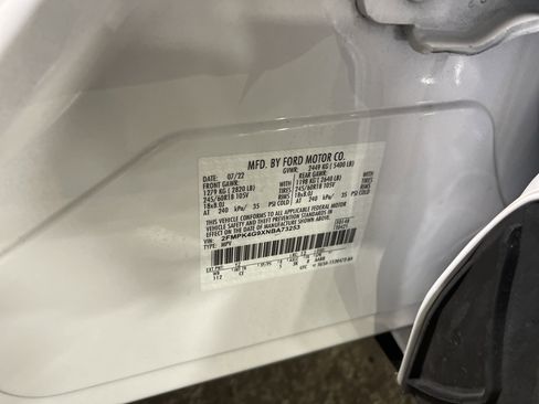 Used 2022 Ford Edge SE image 25