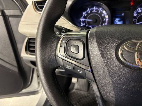 Used 2018 Toyota Avalon XLE w/ All Weather Liner Package FWD image 25